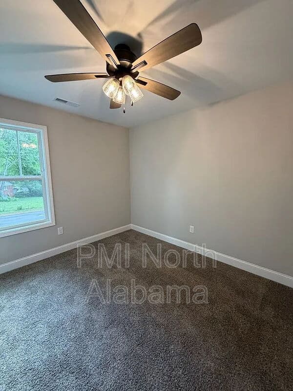 Huntsville House: 1713 Golf Club Lane Northwest