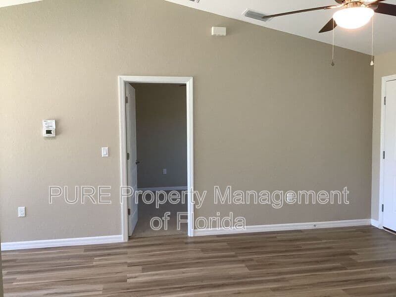 Ocala House: 2945 SW 148 Court