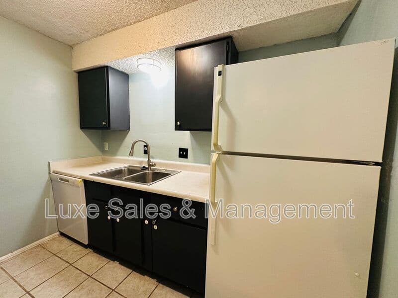 Oklahoma City Condo: 6034 NW Expressway