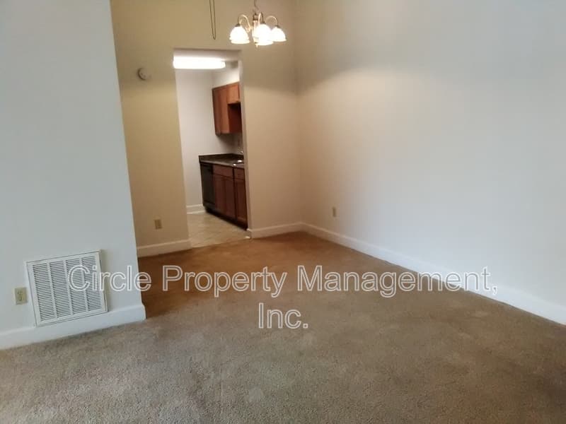 Huntsville Apartment: 2021 Highridge Drive SW