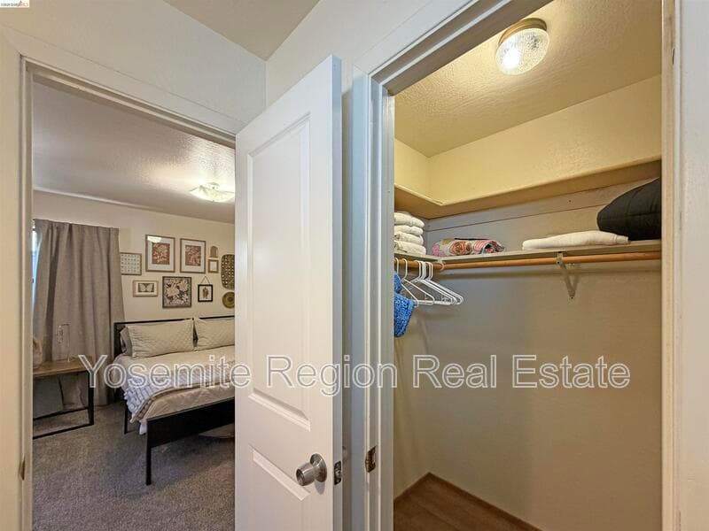 Groveland House: 20790 Ferretti Road