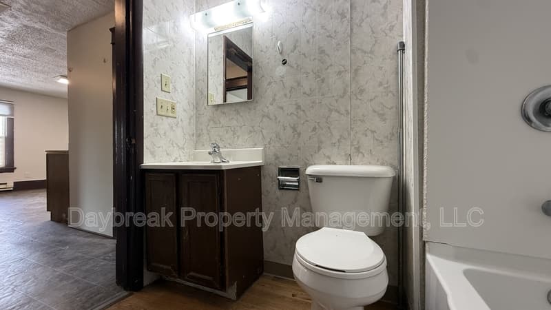 Fargo Condo: 1235 11 1/2 Street North - 3