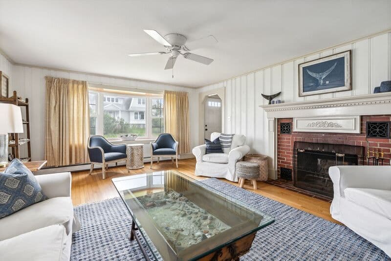 Wells House: 240 Island Beach Road