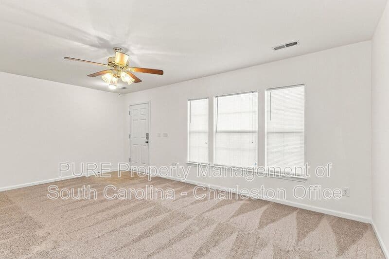 Goose Creek House: 240 Jackson St