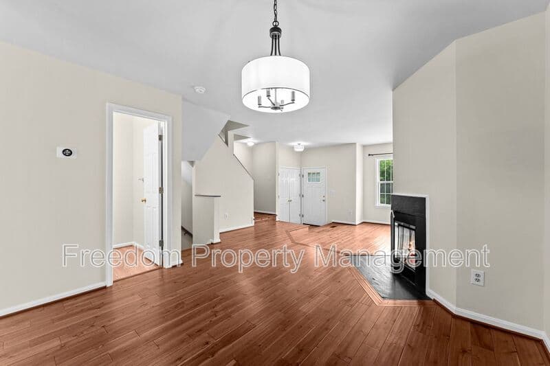 Manassas Townhome: 8644 Sanderling Dr