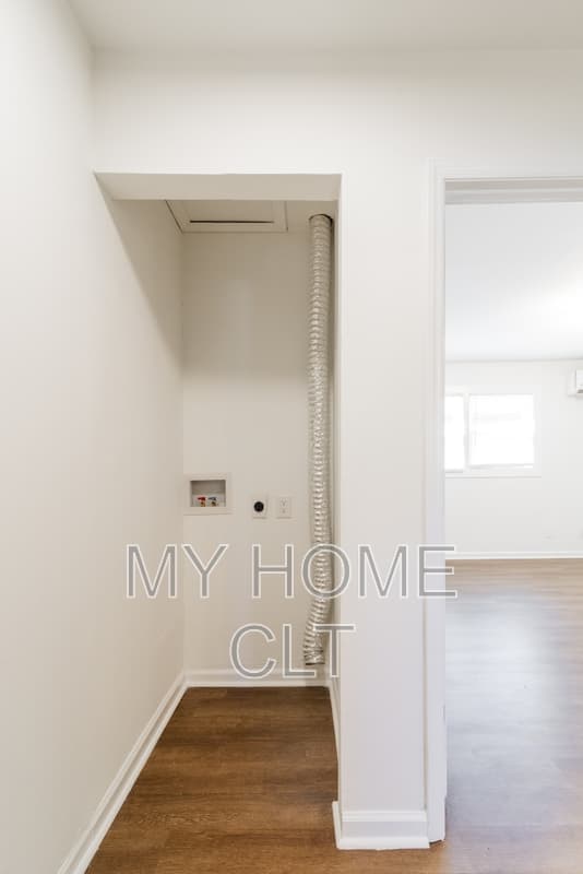 Charlotte Townhome: 929 Cantwell Street - 2