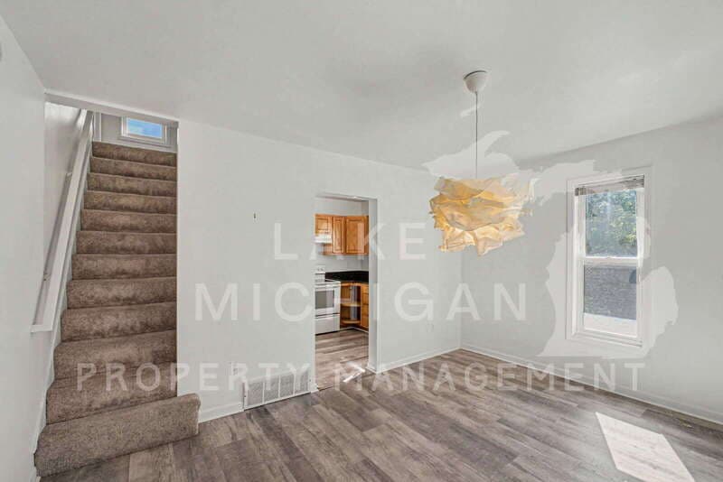 Grand Rapids House: 342 Page St NE