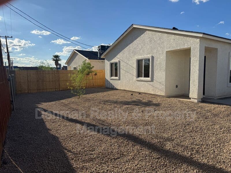 Phoenix House: 1515 W. Mckinley St.