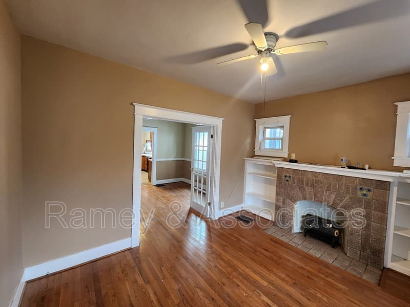 Louisville House: 3635 Taylor Blvd