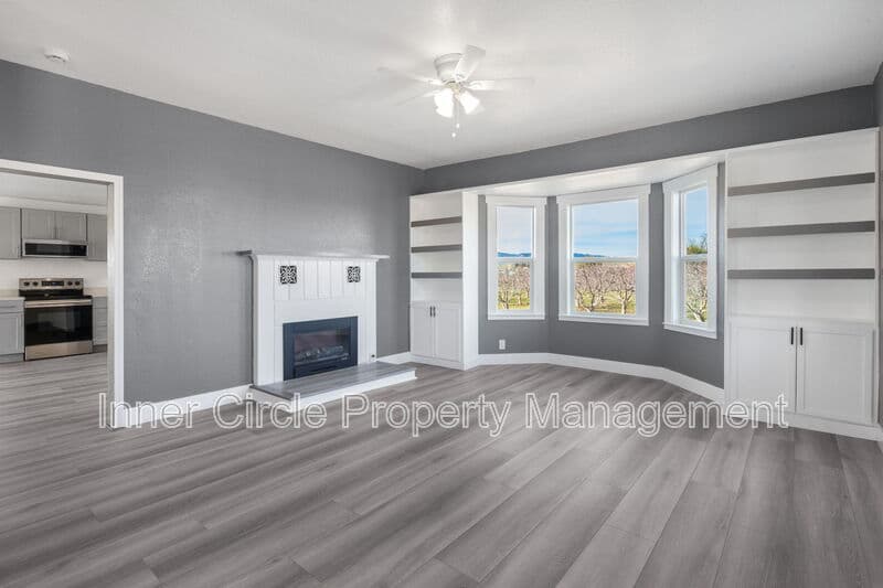 Brentwood House: 2750 Concord Avenue