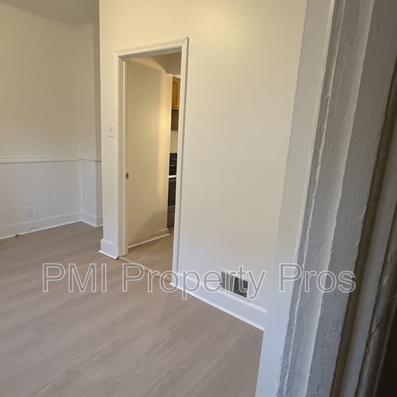 Milwaukee Condo: 2016 W Clybourn St