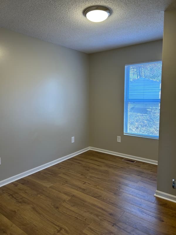 Piedmont House: 103 Kenmore Drive
