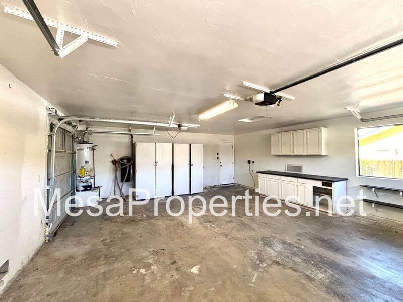 Victorville House: 12820 Santa Anita Trail