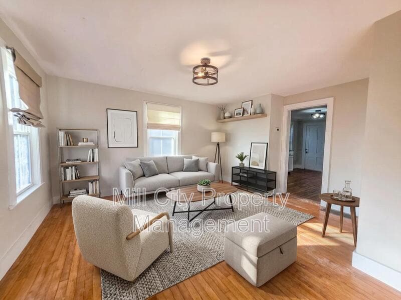 Bennington Condo: 30-32 Main Street - 30