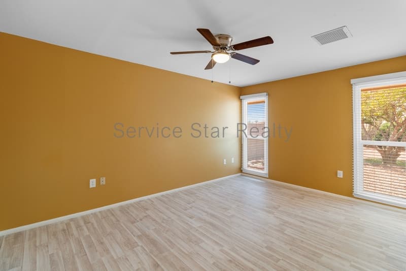 Sun City House: 9425 W Rolling Hills Dr