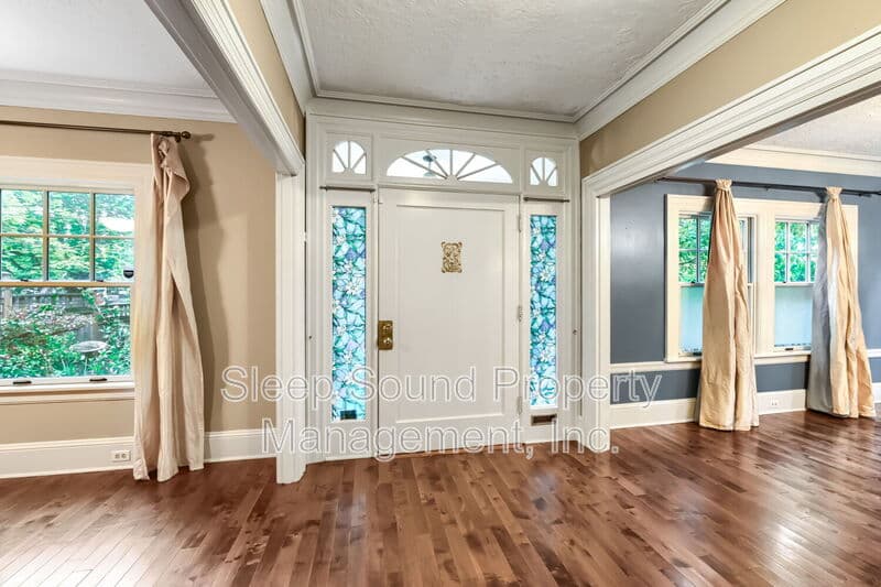 Portland House: 3835 SE Ankeny Street