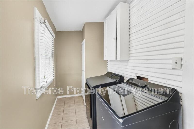 Fort Worth House: 1816 Washington Ave