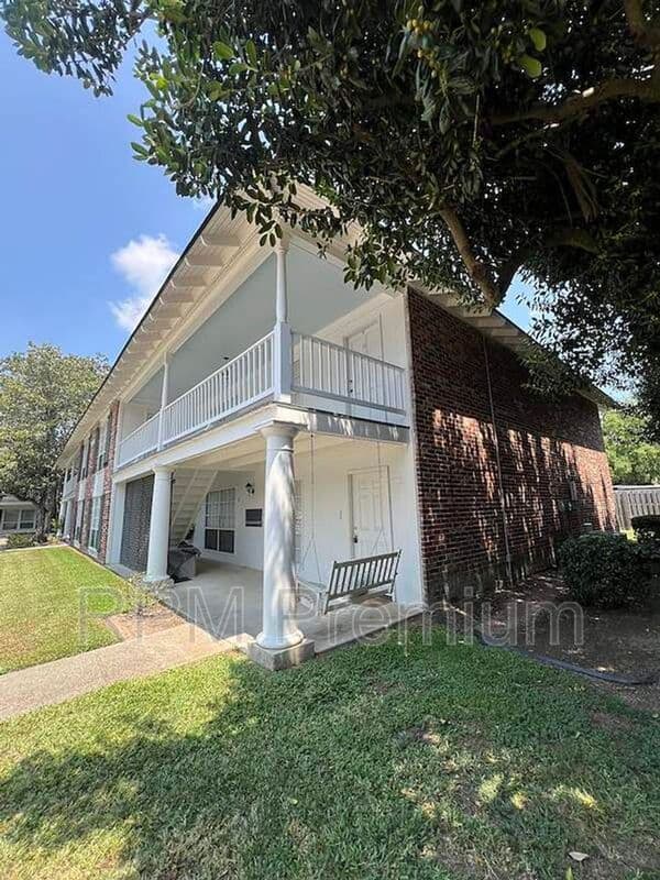 Baton Rouge Condo: 10438 Jefferson Hwy Unit D