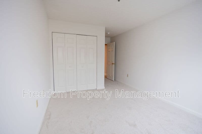 Alexandria Condo: 279 S Pickett St.