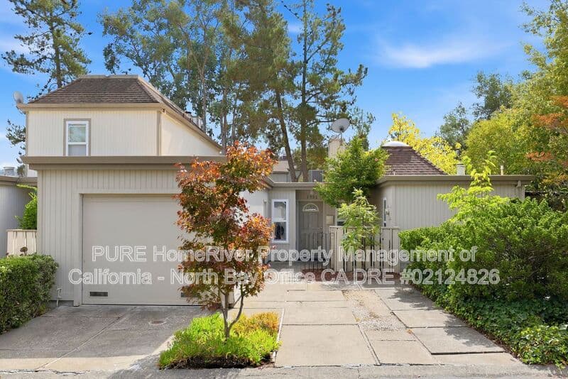 Santa Rosa Condo: 1951 Knolls Drive