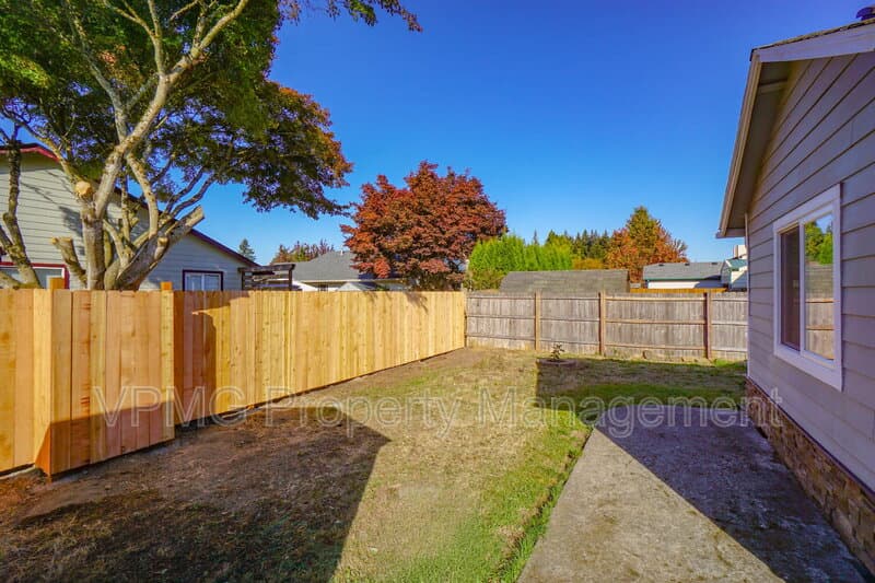 Vancouver House: 9600 NE 132nd Ave
