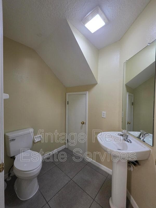 Valrico House: 3342 Spy Tower Ct