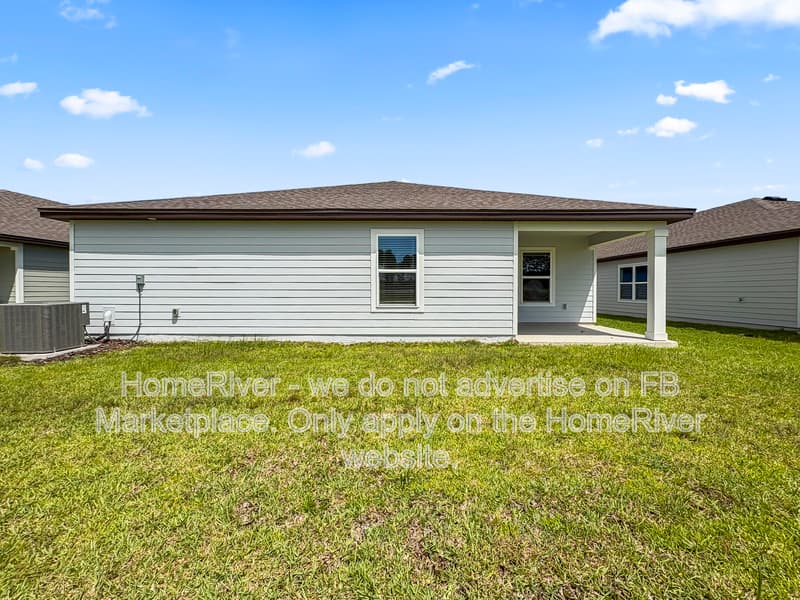 Jacksonville House: 6918 Myrtle Oak Rd
