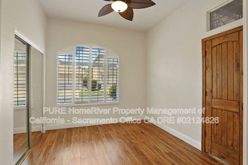 Gold River House: 12020 Gold Pointe Lane