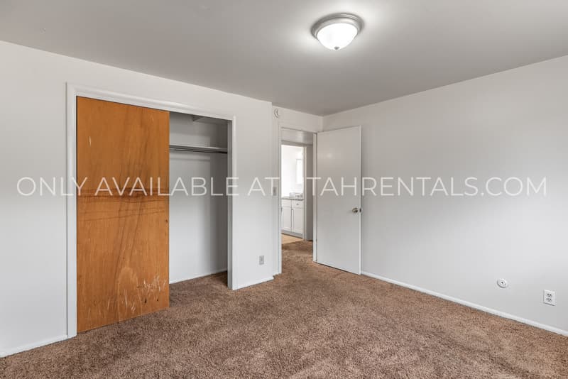 Orem Condo: 1052 S Virginia Cir