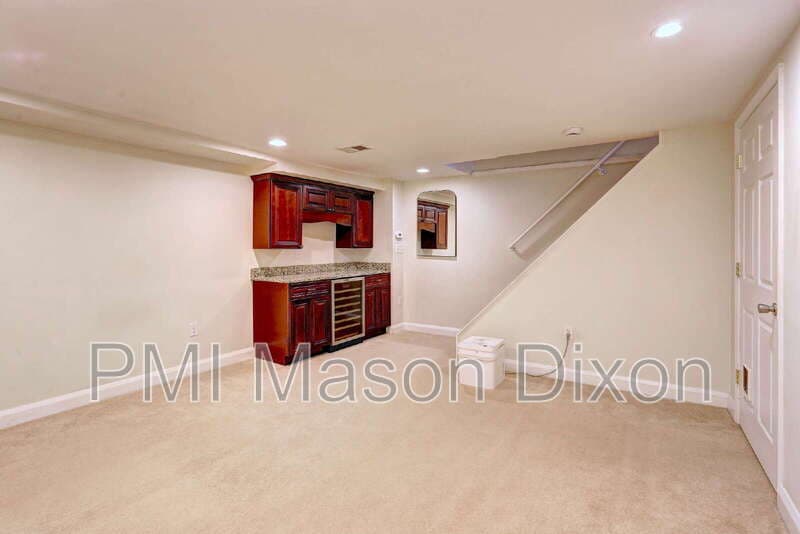 Baltimore Townhome: 133 Stevenson Lane