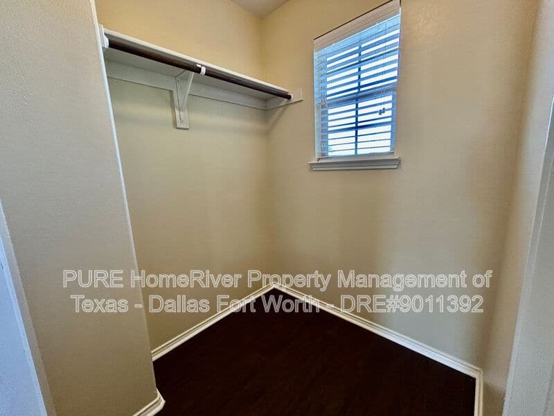 Haslet House: 809 San Miguel Trl
