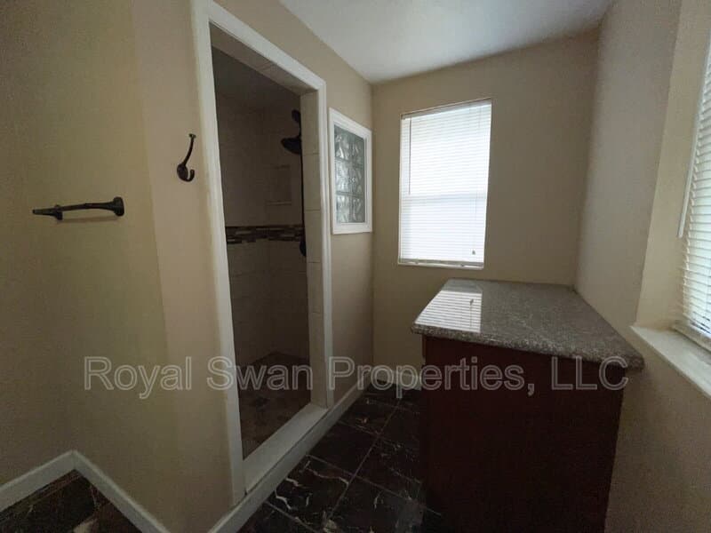 Lakeland House: 1644 Tangerine Street