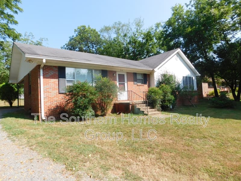 Athens House: 818 Cedar Springs Road
