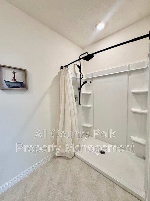 Winter Haven House: 4924 Kaia Ave