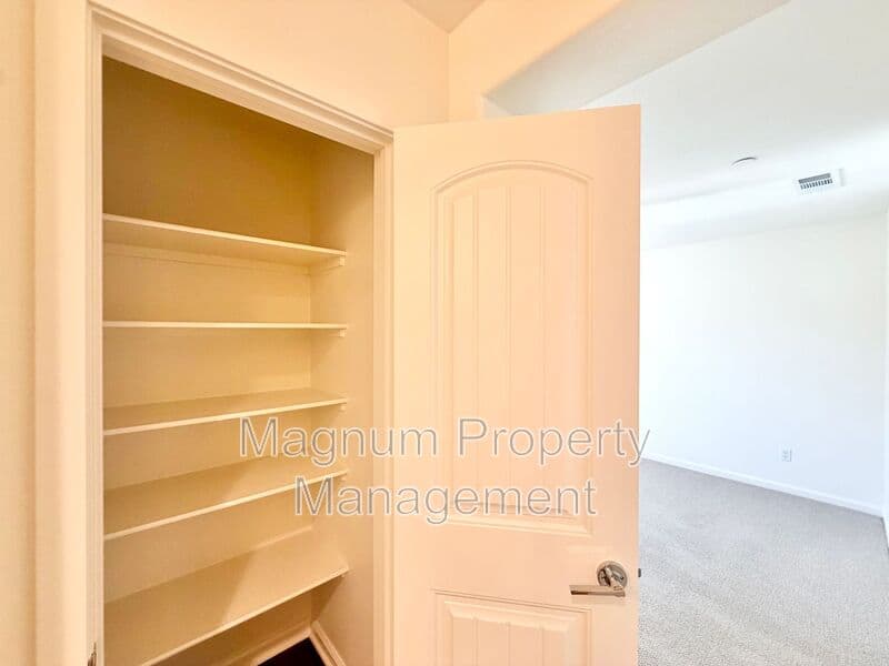Murrieta House: 41974 Emelia St.