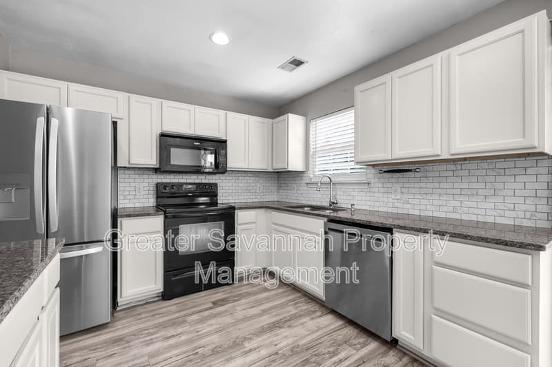 Guyton House: 109 Willow Drive