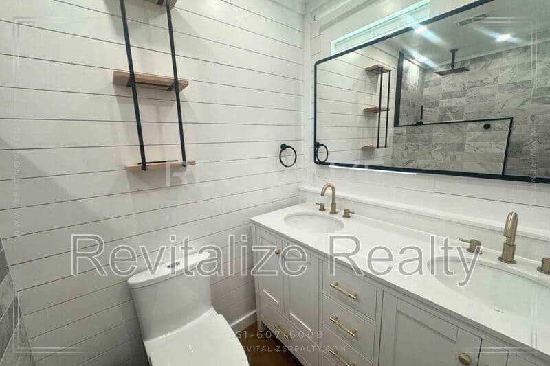 Mobile House: 1480 Repoll Rd