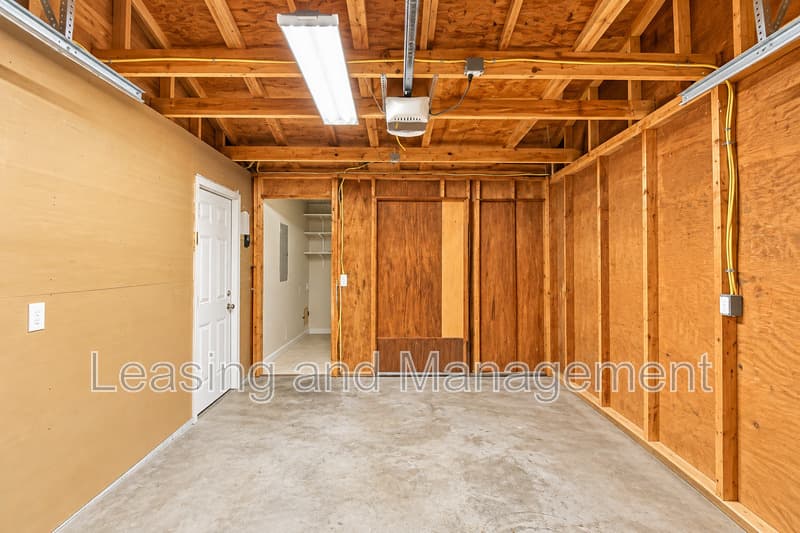 Charleston House: 305 Millcreek Drive