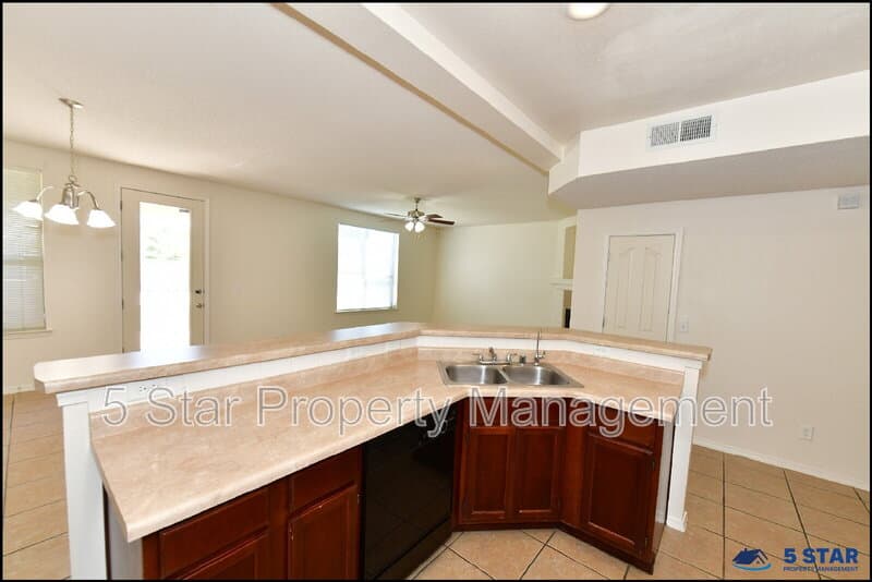 El Paso House: 736 Draco Pl !!