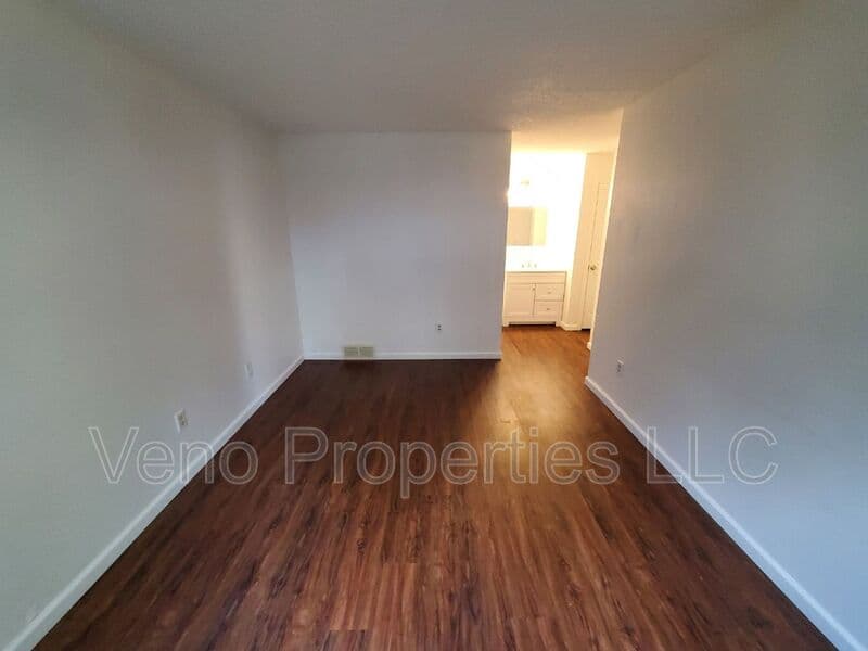 Clifton Park House: 111 Yorktown Dr.