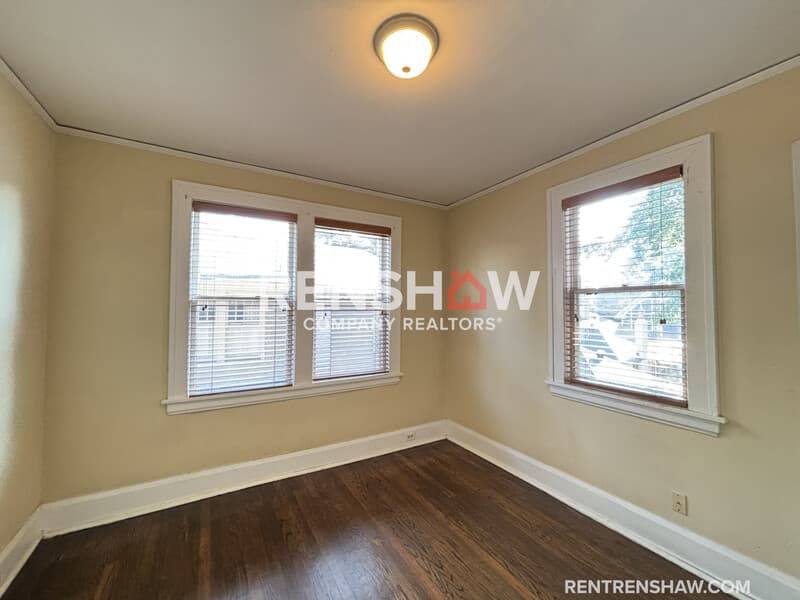 Memphis House: 662 S Mclean Blvd