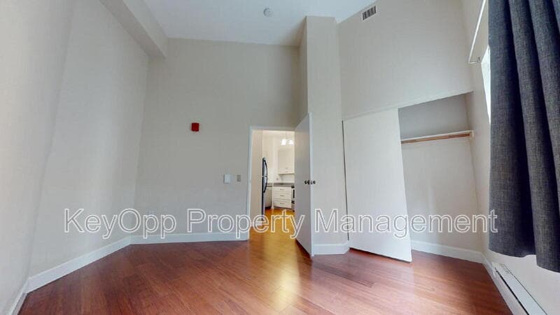 San Francisco Condo: 135 Valencia Street