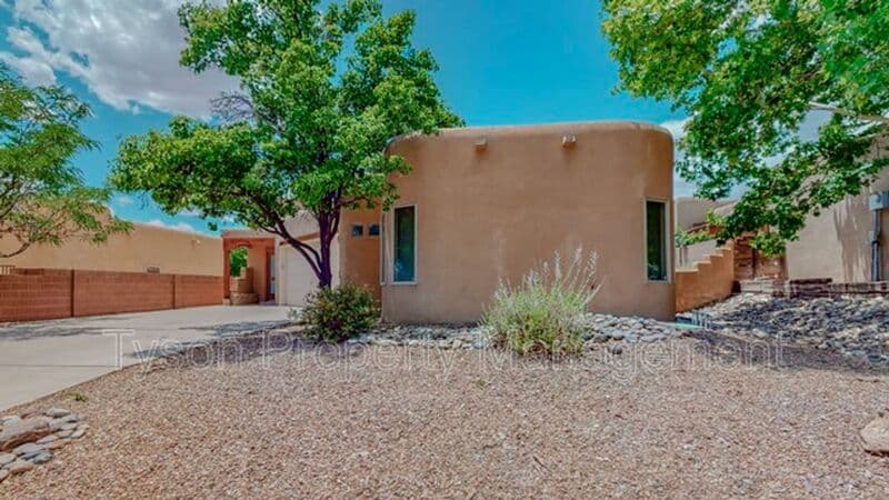 Albuquerque House: 10509 Tuscany NW