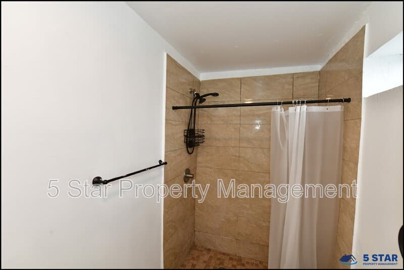 El Paso Condo: 1910 Olive Ave