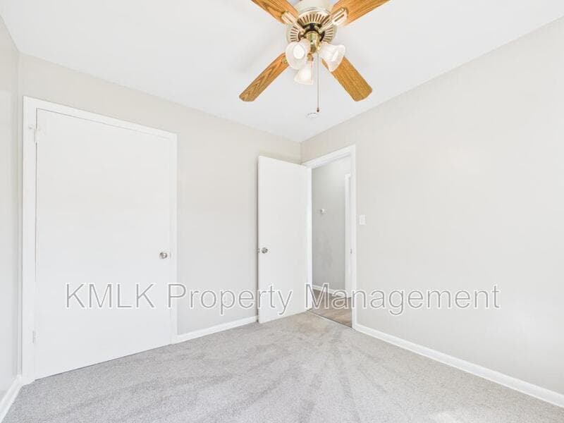 Akron Condo: 1430 Virginia Ave