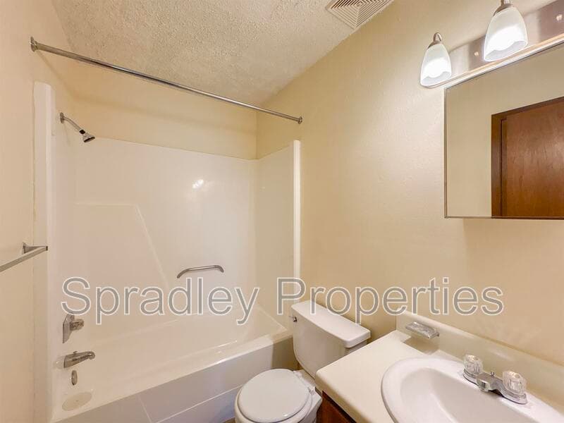 Troy Condo: 120 W Main St