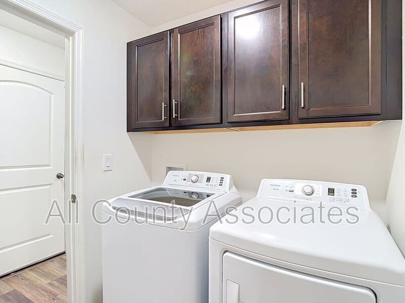 Hudson House: 12542 Achasta Blvd