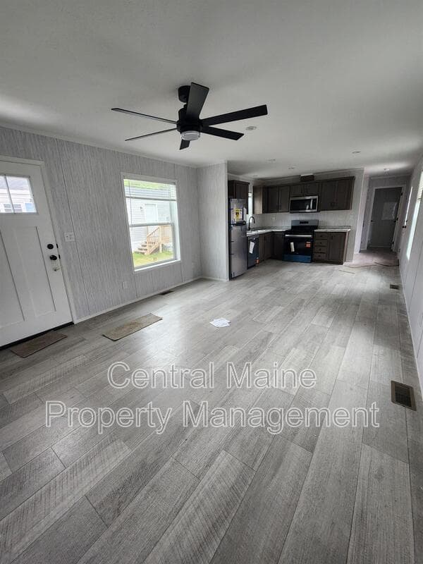 Orono House: 9 Austin Dr.