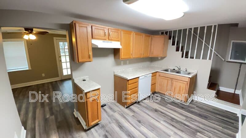Hamilton House: 1408 Western Avenue