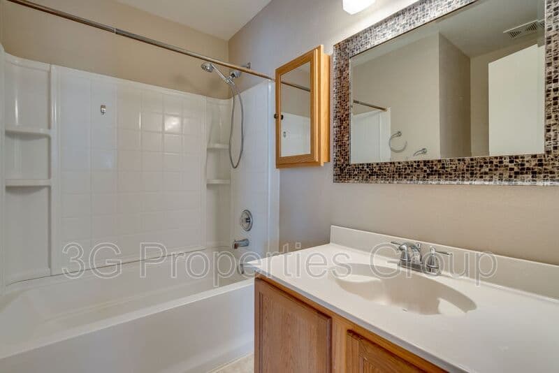 Justin House: 1901 Foxfield Wy